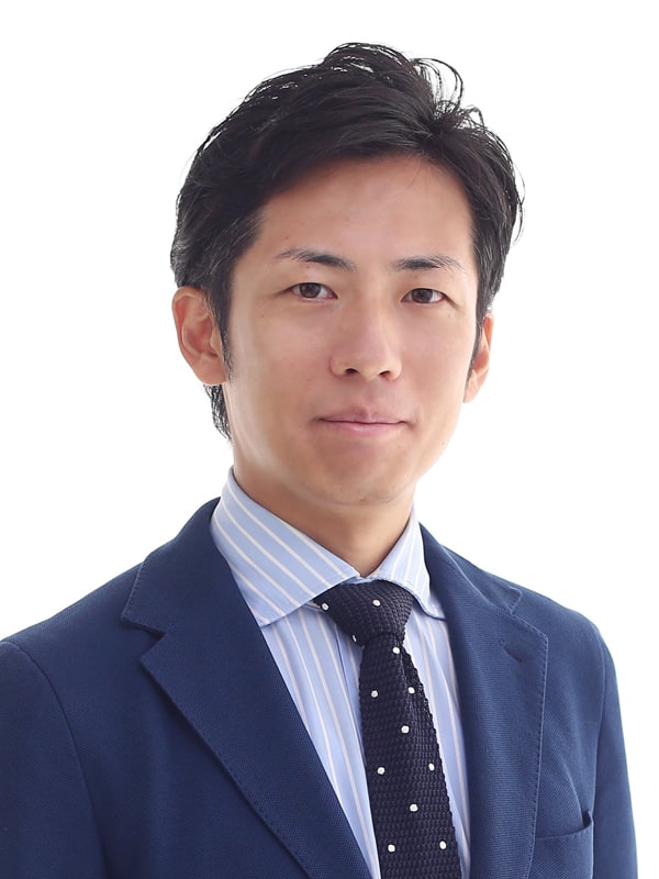 講師